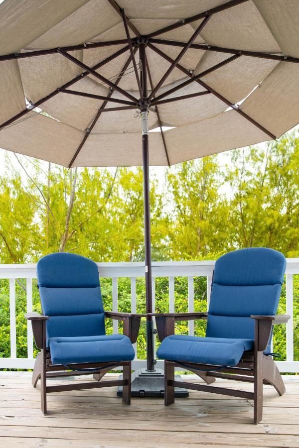Sheer Bliss Beachview Apt #2 George Town Exterior foto